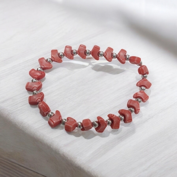 Red Stone Bracelet - Picture 1 of 2